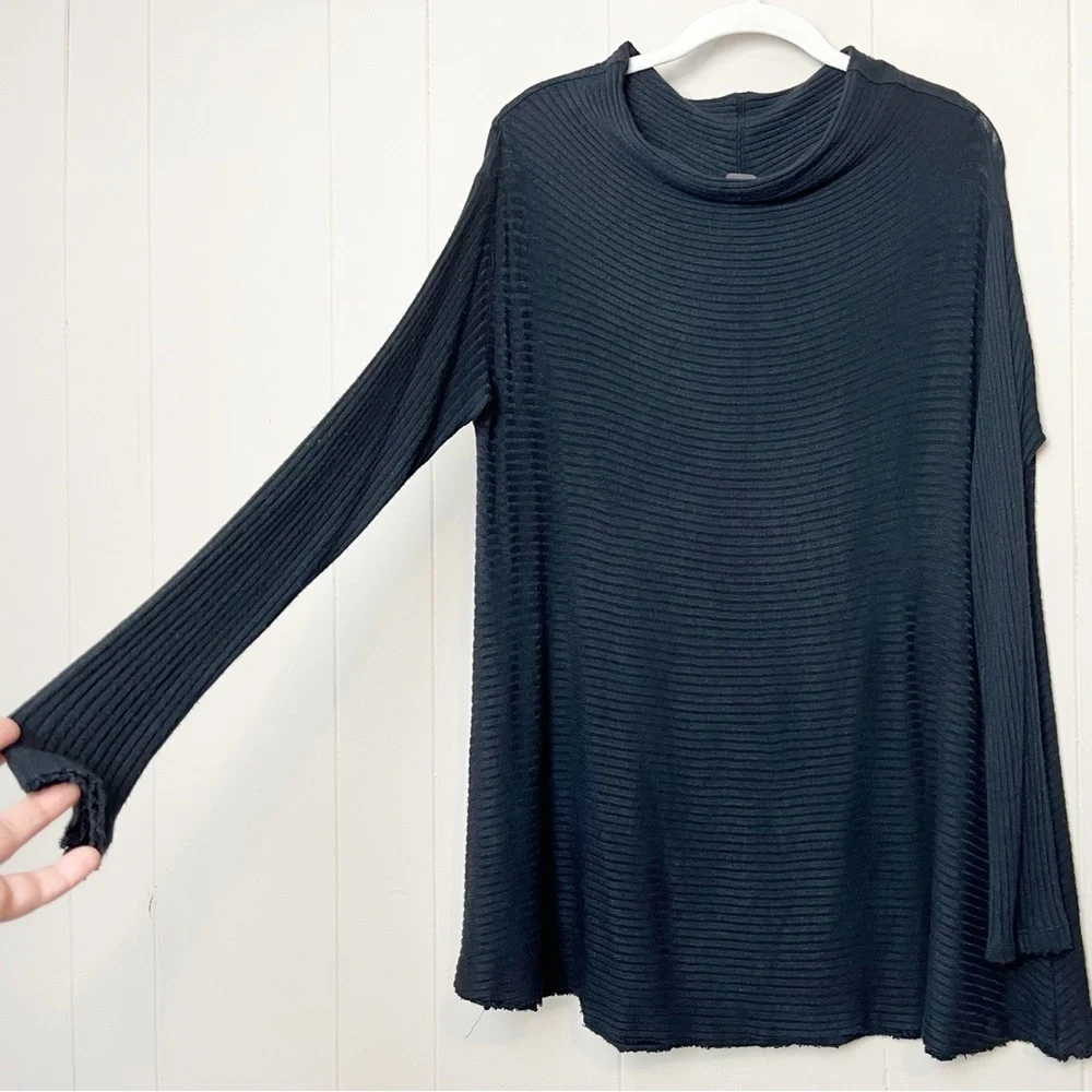 Free People We the Free Ribbed‎ Knit Tunic Top Medium solid black stretch flowy